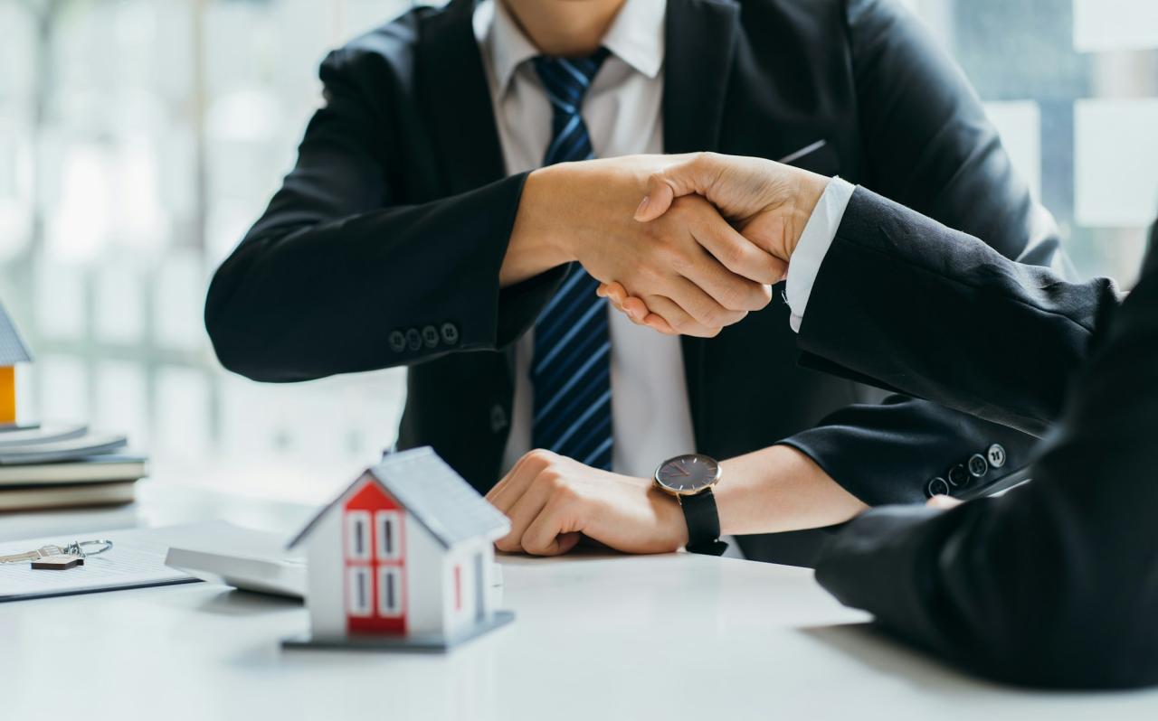 Free PSD | Home insurance template design